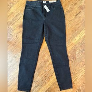Black skinny jeans - tags on